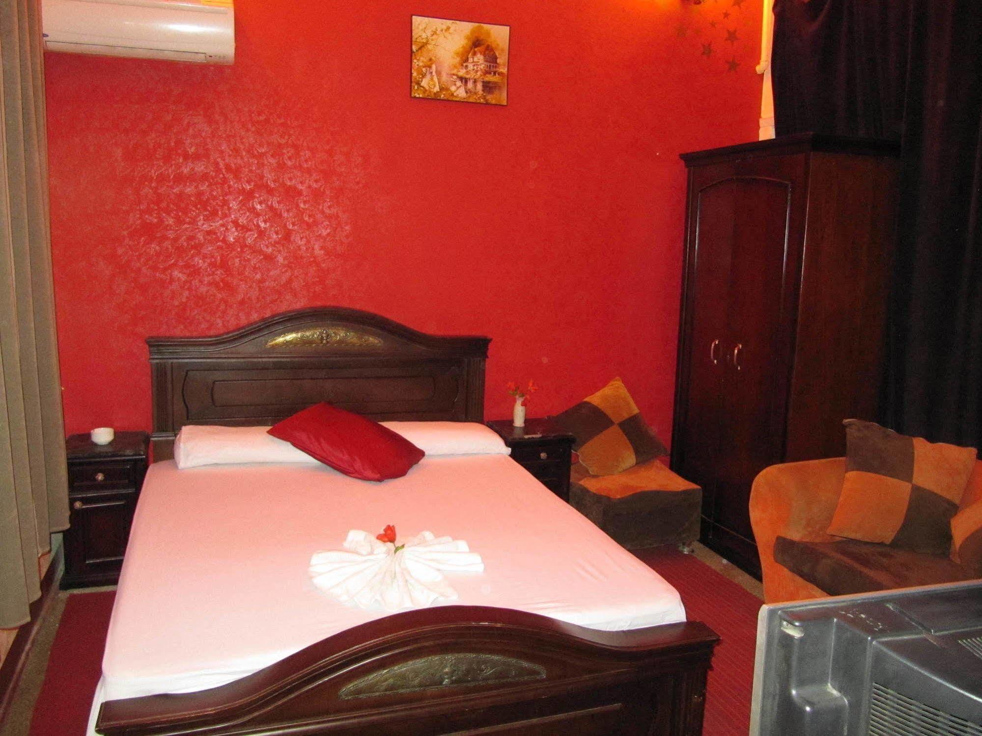 City Plaza Hostel Каир Экстерьер фото